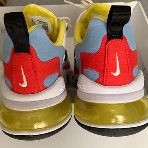 Nike Air 270 React women size 8